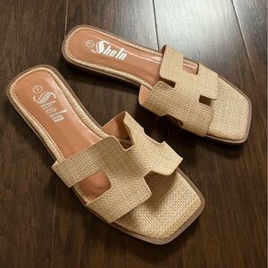 Sheln Raffia Sandals